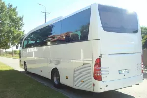 mercedes-travego-04